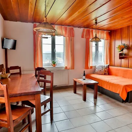 Teddy Διαμέρισμα 4*